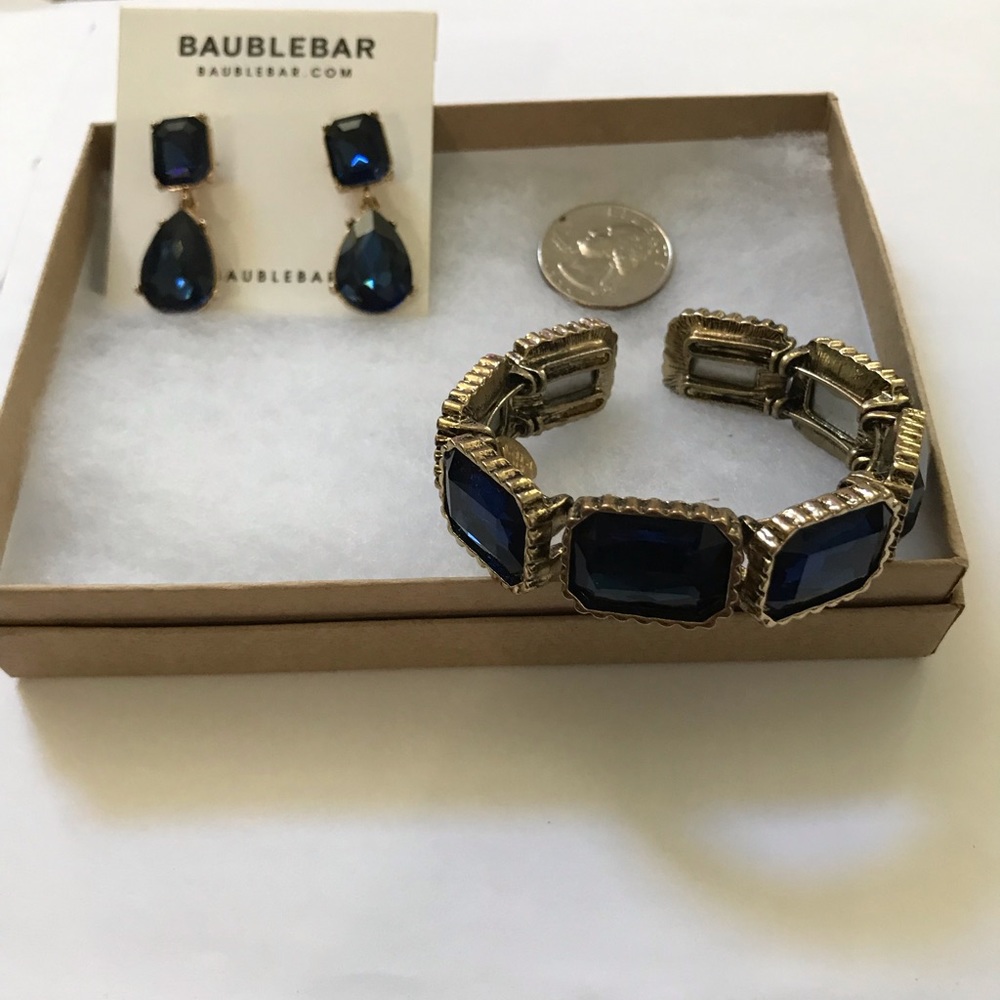 Like NEW - Sapphire blueCrystal earring & bracelet